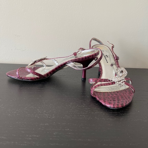 Short heeled evening sandals - Picture 2 of 3